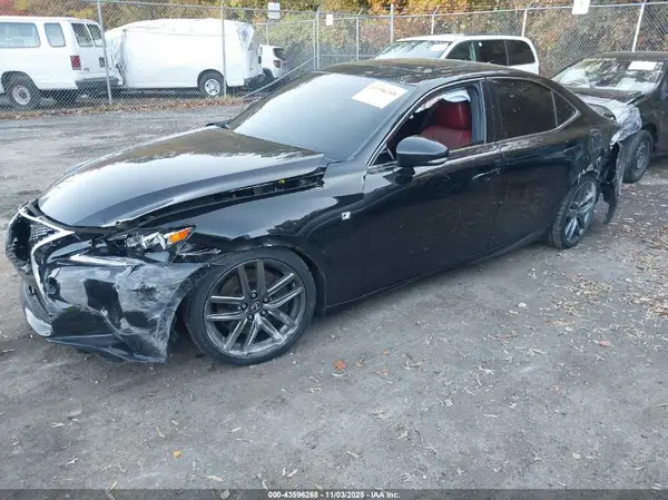 JTHCM1D2XG5009724 2016 LEXUS IS - Image 2