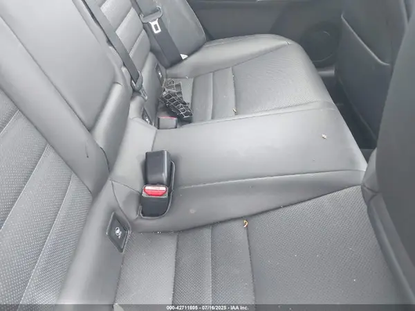 JTHCM1D2XG5010002 2016 LEXUS IS - Image 8