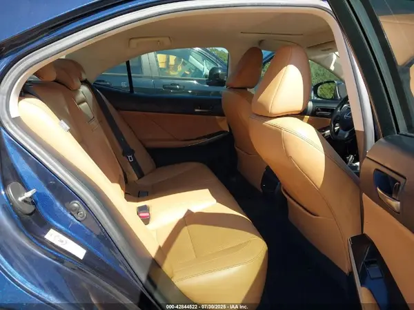 JTHCM1D2XH5015296 2017 LEXUS IS - Image 8