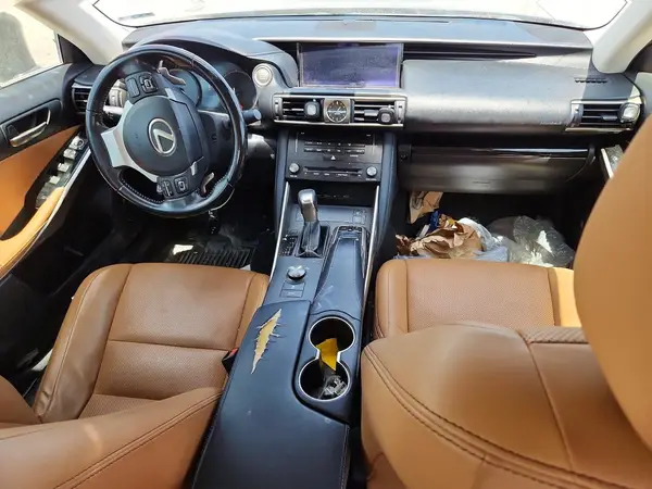 JTHCM1D2XH5015959 2017 LEXUS IS - Image 8