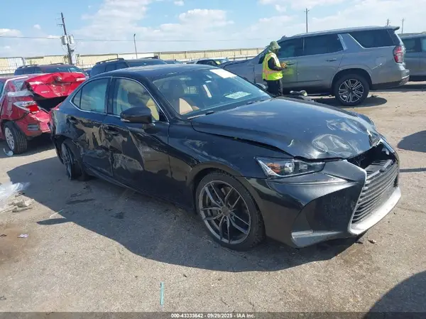 JTHCM1D2XH5019896 2017 LEXUS IS - Image 1