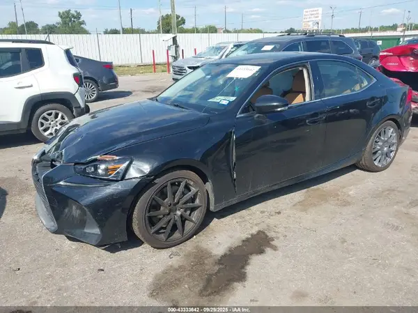 JTHCM1D2XH5019896 2017 LEXUS IS - Image 2