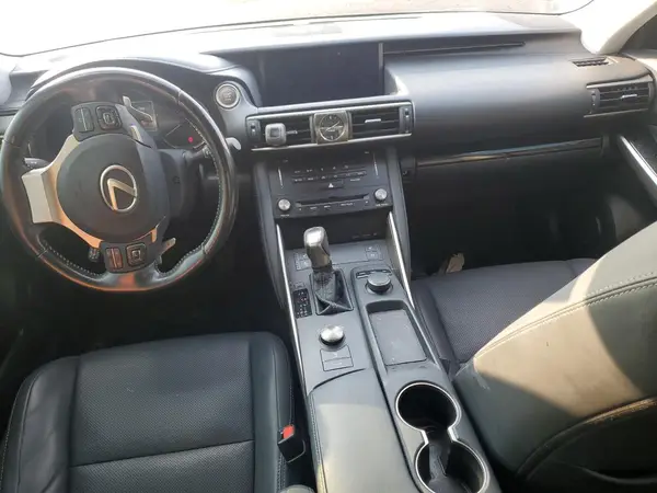 JTHCM1D2XH5020045 2017 LEXUS IS - Image 8