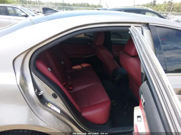 JTHCM1D2XH5023012 2017 LEXUS IS - Image 8