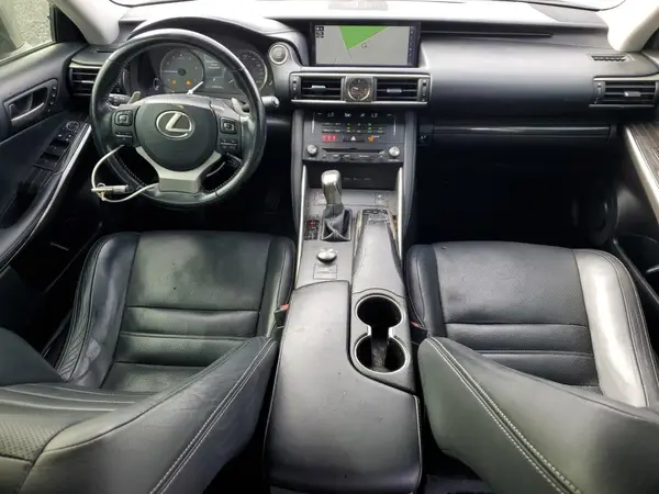 JTHCM1D2XH5024046 2017 LEXUS IS - Image 8