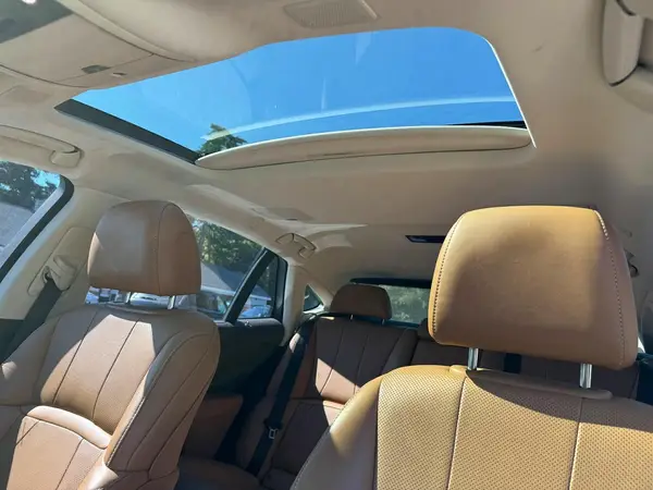 JTHCY1FF7J5001057 2018 LEXUS LS - Image 8