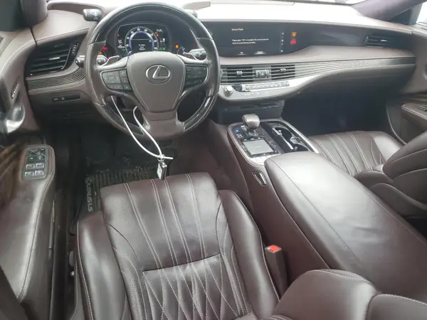JTHCYLFF7J5000566 2018 LEXUS LS - Image 8