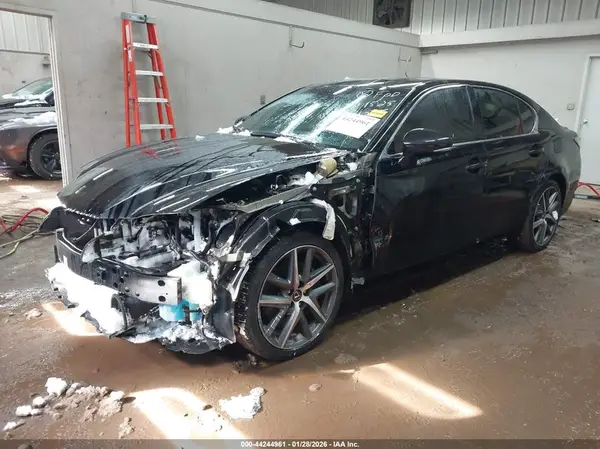 JTHCZ1BL0KA011155 2019 LEXUS GS - Image 2