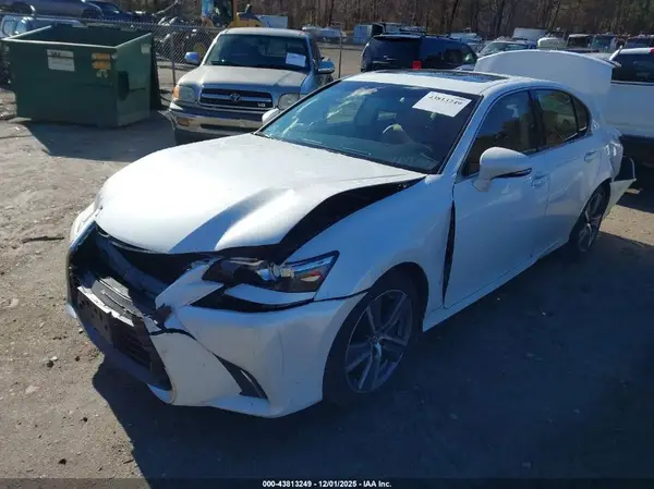 JTHCZ1BL1GA000592 2016 LEXUS GS - Image 2