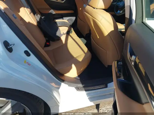 JTHCZ1BL1GA000592 2016 LEXUS GS - Image 8