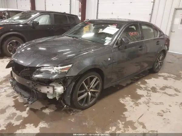 JTHCZ1BL3JA010371 2018 LEXUS GS - Image 2