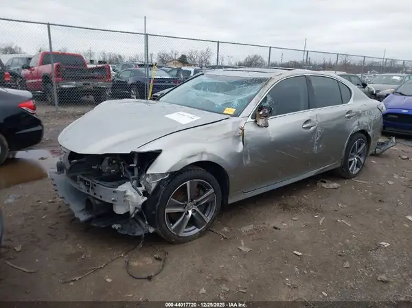 JTHCZ1BL6GA001611 2016 LEXUS GS - Image 2