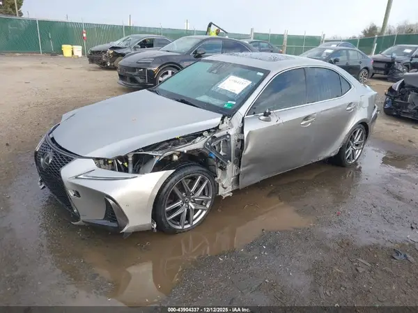 JTHCZ1D26J5014766 2018 LEXUS IS - Image 2
