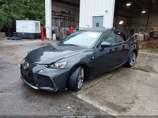JTHCZ1D2XJ5014950 2018 LEXUS IS - Image 2