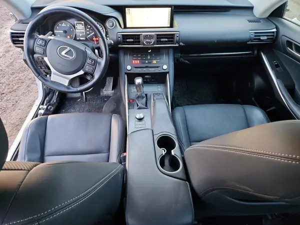 JTHCZ1D2XK5016375 2019 LEXUS IS - Image 8