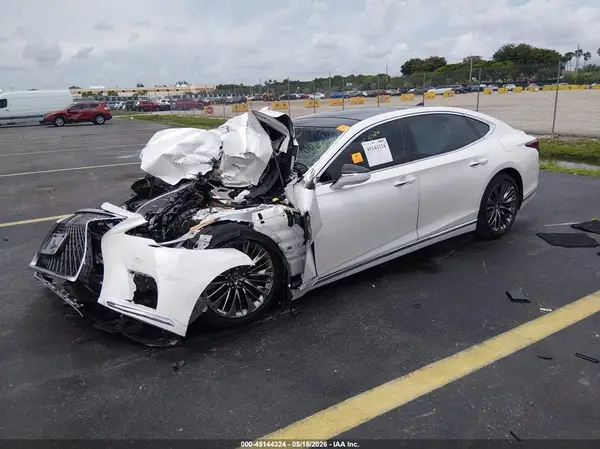 JTHD51FF0M5015223 2021 LEXUS LS - Image 2