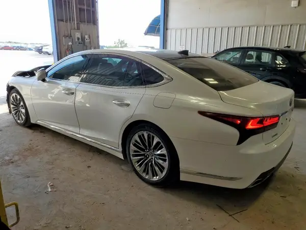 JTHD51FF2N5016262 2022 LEXUS LS - Image 2
