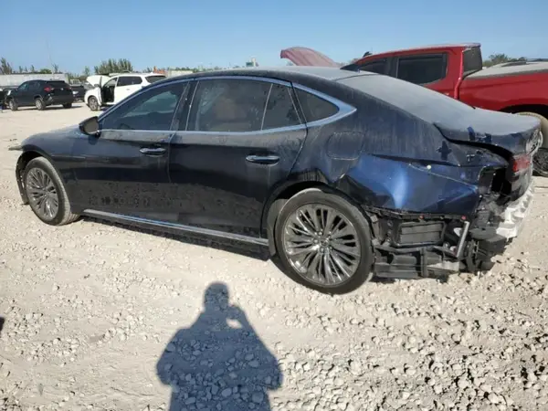 JTHD51FF3L5012492 2020 LEXUS LS - Image 2