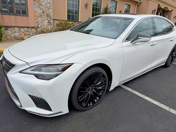 JTHD51FF4M5014687 2021 LEXUS LS - Image 1