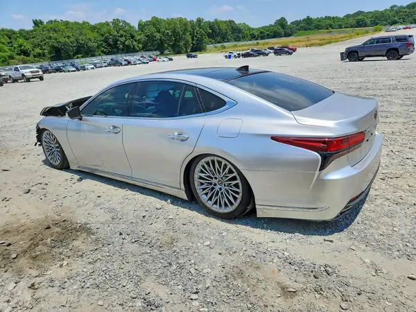 JTHD51FF7R5020796 2024 LEXUS LS - Image 2