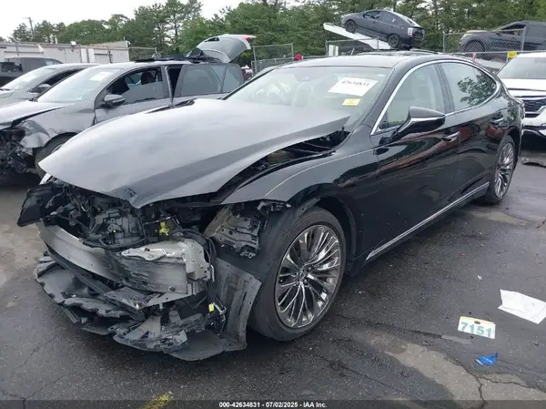 JTHD51FF8L5011077 2020 LEXUS LS - Image 2