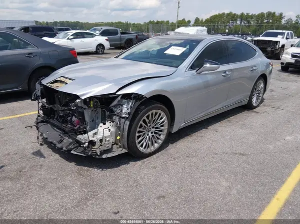JTHD51FF9R5020217 2024 LEXUS LS - Image 2