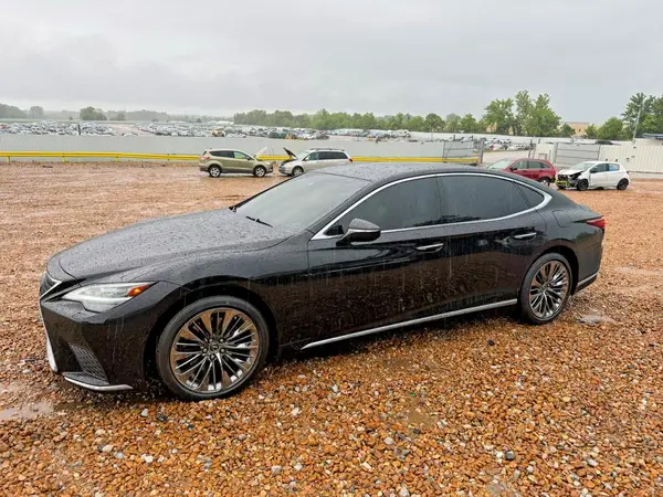 JTHD51GF1M5008943 2021 LEXUS LS - Image 2