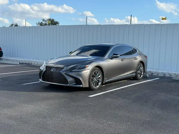 JTHD51GF2L500750 2020 LEXUS LS - Image 2