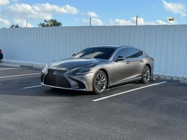 JTHD51GF2L5007508 2020 LEXUS LS - Image 2