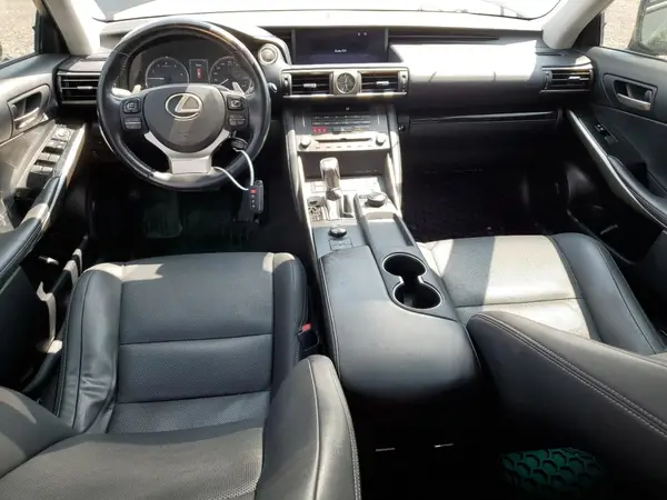 JTHD81F23L5041799 2020 LEXUS IS - Image 8