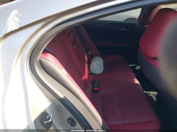 JTHD81F25N5047722 2022 LEXUS IS - Image 8