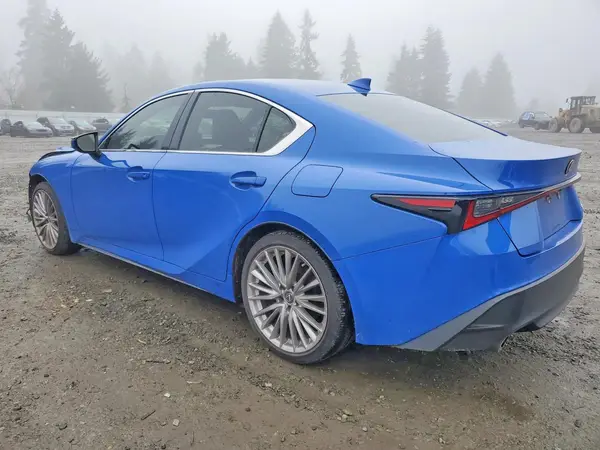 JTHD81F28N5050307 2022 LEXUS IS - Image 2