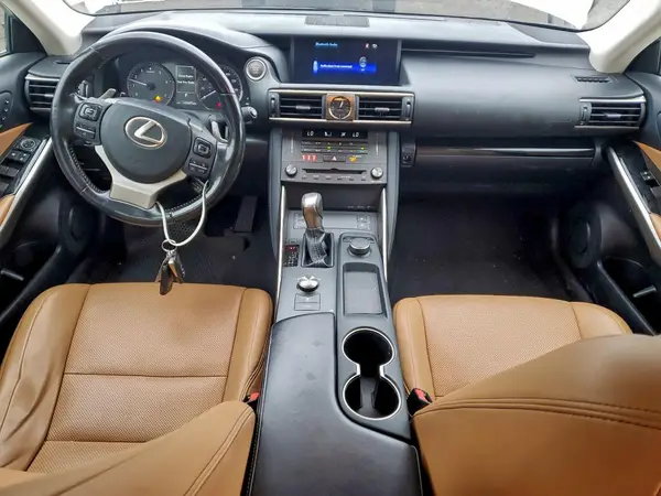 JTHD81F29L5042990 2020 LEXUS IS - Image 8