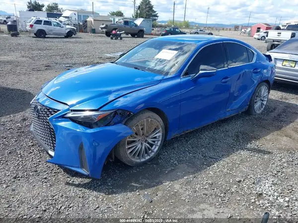 JTHD81F2XN5048171 2022 LEXUS IS - Image 2