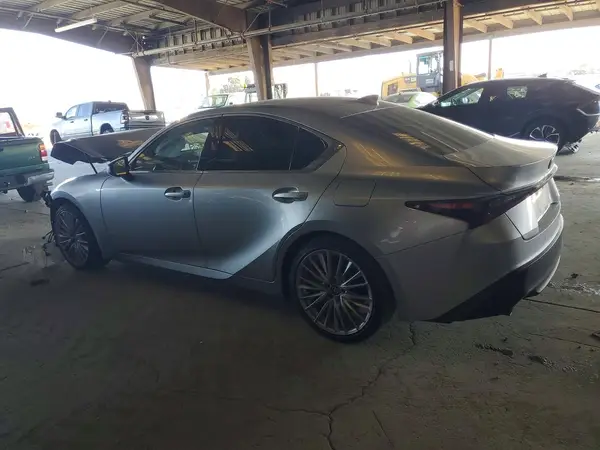 JTHD81F2XN5050034 2022 LEXUS IS - Image 2