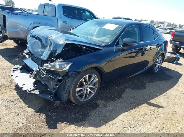 JTHDA1D20L5108737 2020 LEXUS IS - Image 2