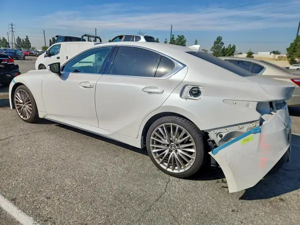 JTHDA1D20N5118462 2022 LEXUS IS - Image 2