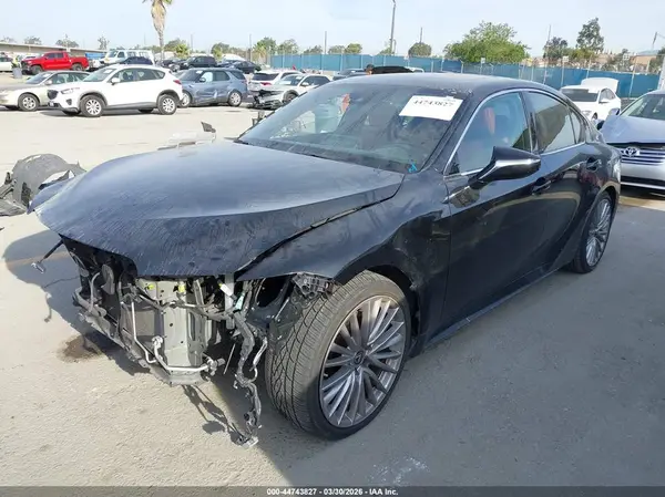 JTHDA1D20N5121653 2022 LEXUS IS - Image 2