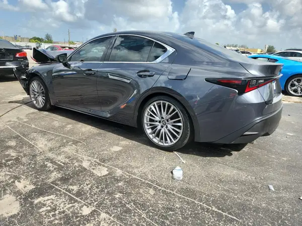 JTHDA1D20S5133345 2025 LEXUS IS - Image 2