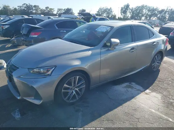 JTHDA1D21L5107368 2020 LEXUS IS - Image 2