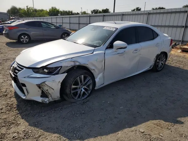 JTHDA1D21L5107922 2020 LEXUS IS - Image 1