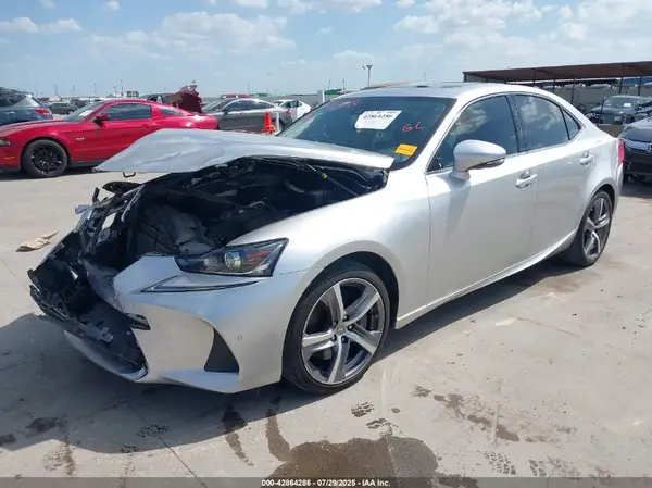 JTHDA1D23L5103516 2020 LEXUS IS - Image 2