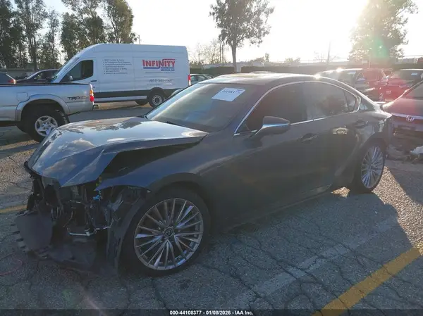 JTHDA1D23N5119119 2022 LEXUS IS - Image 2
