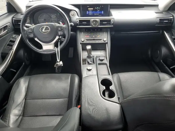 JTHDA1D24L5102066 2020 LEXUS IS - Image 8