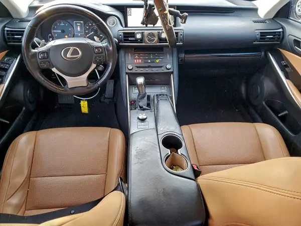 JTHDA1D24L5103105 2020 LEXUS IS - Image 8
