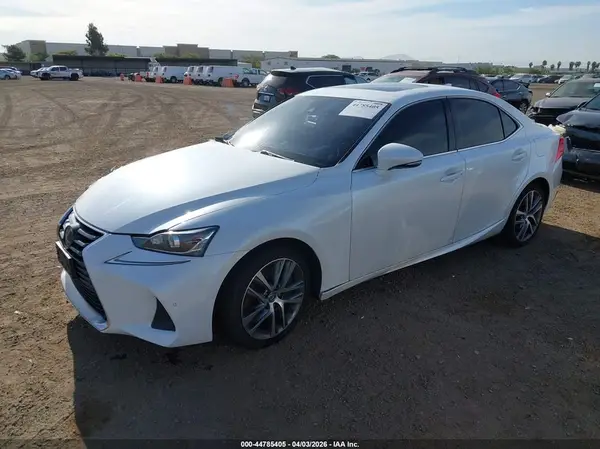 JTHDA1D24L5107462 2020 LEXUS IS - Image 2