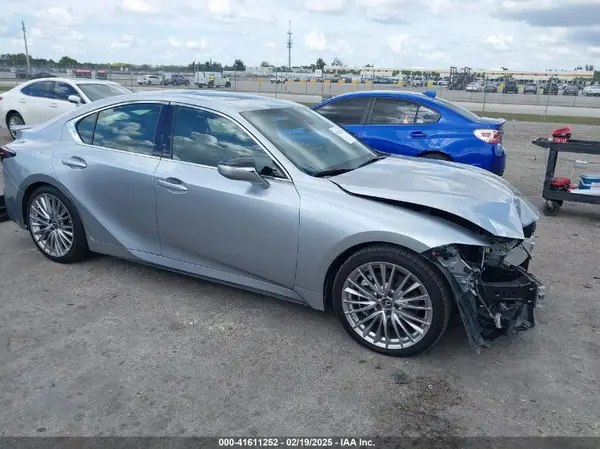 JTHDA1D24N5119341 2022 LEXUS IS - Image 1