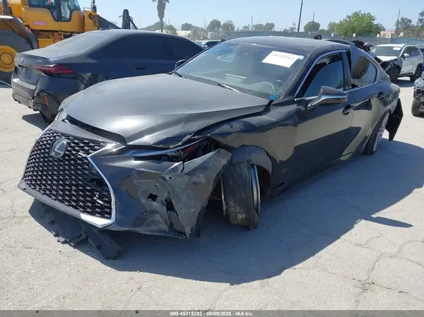 JTHDA1D24P5124901 2023 LEXUS IS - Image 2