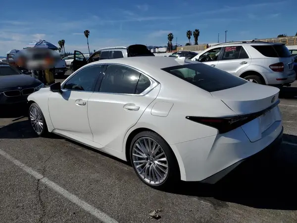 JTHDA1D25N5120403 2022 LEXUS IS - Image 2