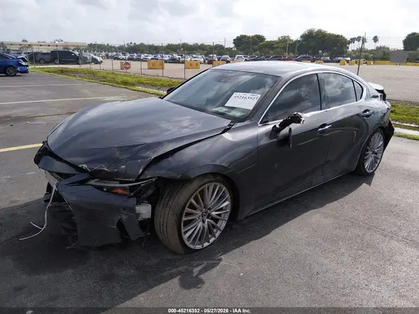 JTHDA1D25P5125068 2023 LEXUS IS - Image 2